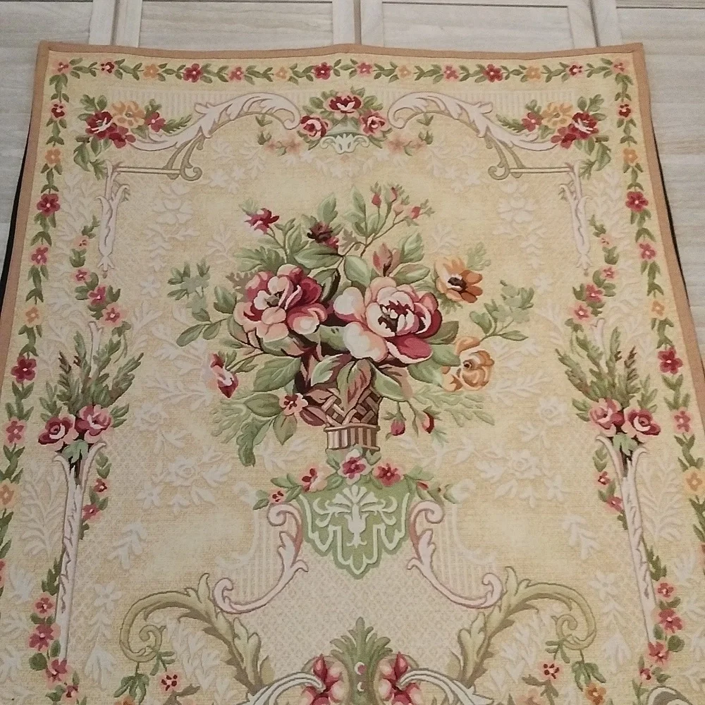 ⚜️ Vintage Floral Tapestry Wall Hanging